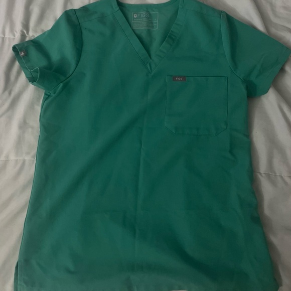 FIGS SCRUB TOP - Picture 3 of 3